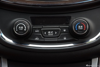 2016款宝骏560 1.8L手动精英型