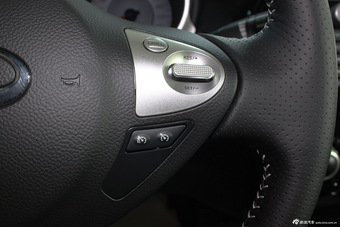 2014款英菲尼迪ESQ到店实拍