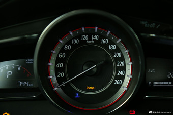 2016款马自达3昂克赛拉1.5L自动三厢尊贵型