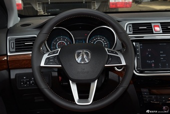 2016款北汽威旺S50 1.5T欢动尊贵型