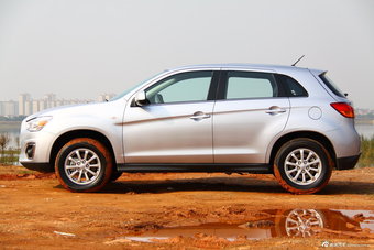 2013款广汽三菱劲炫