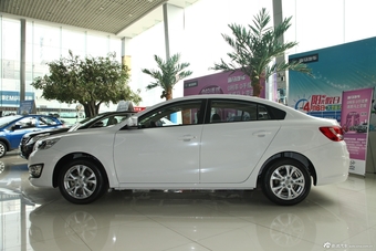 2014款福美来M5 1.6L手动时尚型图片