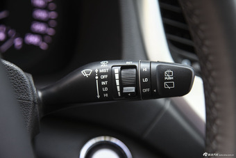 2015款全新途胜1.6T自动两驱领先型