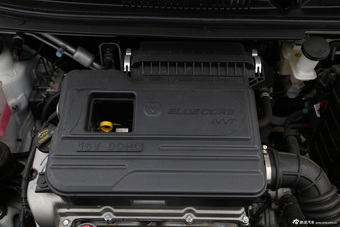 2015款奔奔1.4L手动豪华型国5