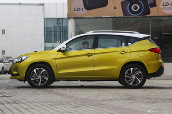 2016款比亚迪宋2.0TID自动尊贵型