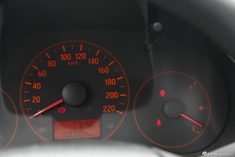 2015款锋范 1.5L手动进取版