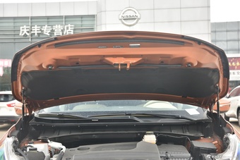 2015款楼兰 2.5L自动XL两驱智尚版