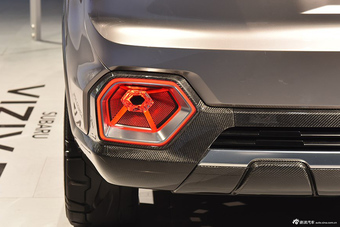 斯巴鲁发布全新7座SUV 庞然大物！