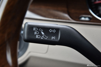 2015款迈腾2.0TSI尊贵型