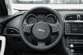 2016款捷豹F-PACE 2.0T自动都市尊享版
