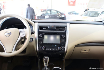 2014款天籁公爵2.5L XV-VIP尊领版实拍