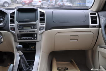 2012款奥轩G5 2.4L手动精英版四驱