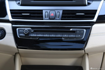 2015款宝马2系Active Tourer 218i 运动设计套装