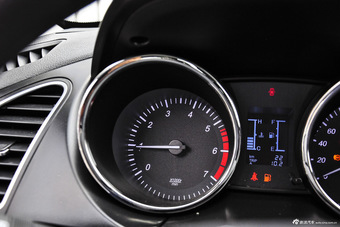 2016款北汽幻速S2 1.5L手动舒适型国V