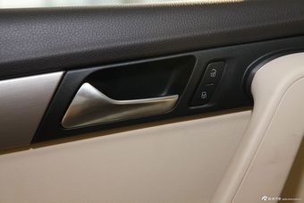 2013款迈腾1.8TSI领先型