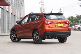 2016款比亚迪宋1.5TI手动尊贵型