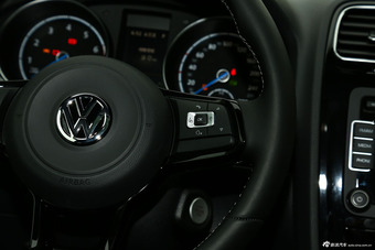 2015款尚酷R 2.0T自动