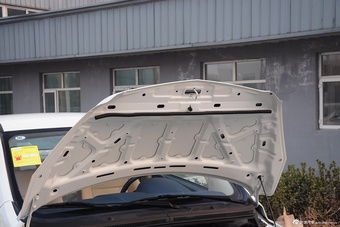 2015款绅宝D20三厢1.3L手动乐活版