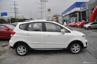 2014款长安CX20 1.4L手动天窗导航版