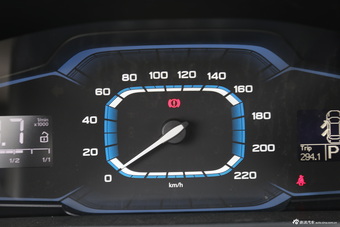 2015款荣威360 20T双离合旗舰版