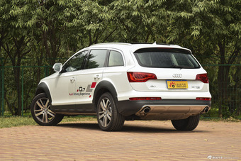 2014款奥迪Q7 35TFSI越野型