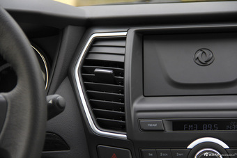 2016款东风风神A60 1.6L自动豪华型