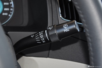 2015款吉利远景1.3T手动尊贵型