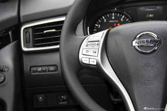 2016款逍客2.0L自动XL精英版