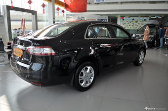 2012款奔腾B90 2.0L手动豪华型