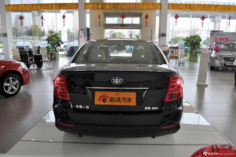 2013款奔腾B50 1.8L自动尊贵型