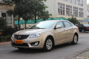 2014款海马M8 2.0L手动舒适型