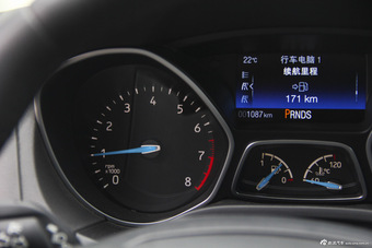 2015款福克斯两厢1.5T自动精英型