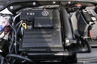 2015款速腾1.4T自动豪华型230