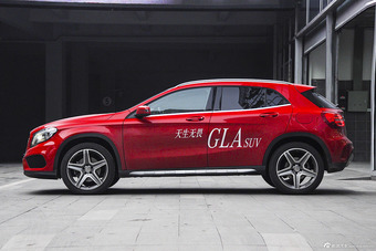 2016款奔驰GLA级 GLA260 2.0T自动4MATIC运动型