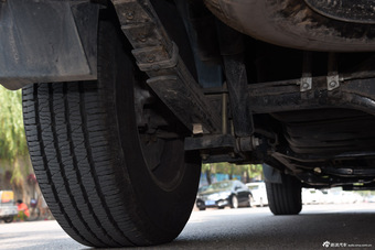 2014款风骏6 2.0T手动两驱领航型4D20B