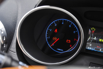 2016款比亚迪元1.5L手动豪华型