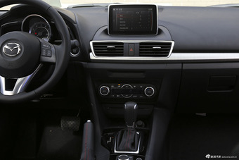 2016款马自达3昂克赛拉2.0L自动三厢旗舰型