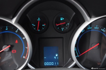 2015款科鲁兹掀背1.6L手动舒适型