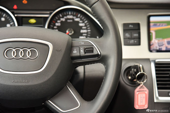 2014款奥迪Q7 35TFSI越野型