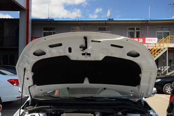 2016款比亚迪速锐1.5L手动精英型