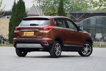 2016款北汽绅宝X35 1.5L自动尊贵版