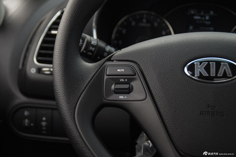 2015款起亚K3 1.6L自动GL