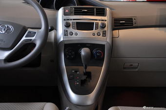 2014款逸致180G CVT舒适版