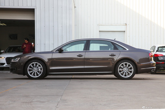 2014款奥迪A8L 3.0T自动45TFSI quattro专享型
