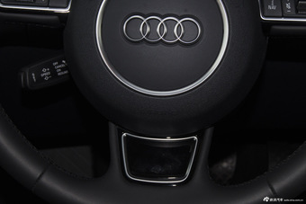2016款奥迪A4L 3.0T自动45TFSI quattro个性运动版