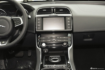 2015款捷豹XE R-SPORT 2.0T自动i4 Ti (200PS)