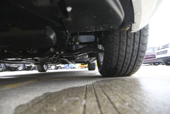 2015款众泰Z500 1.5T自动尊贵型