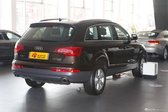 2014款奥迪Q7 35 TFSI进取型