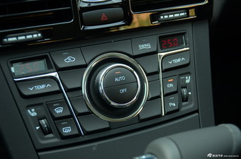 2015款红旗H7 1.8T自动豪华型