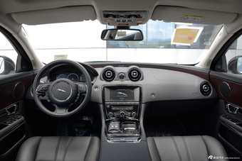 2016款捷豹XJL 2.0T自动两驱典雅商务版图片